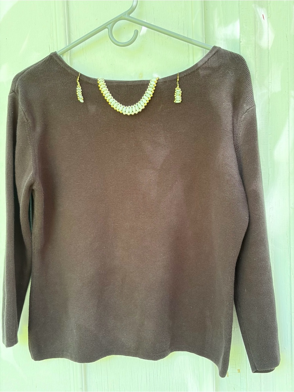Women's large black 3/4 sleeve yarnworks quality sweater & freshwater jewelry